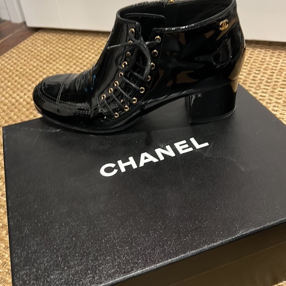 Chanel Patent Leather lace up black booties with a side zip with 2 inch heel - Picture 12 of 12